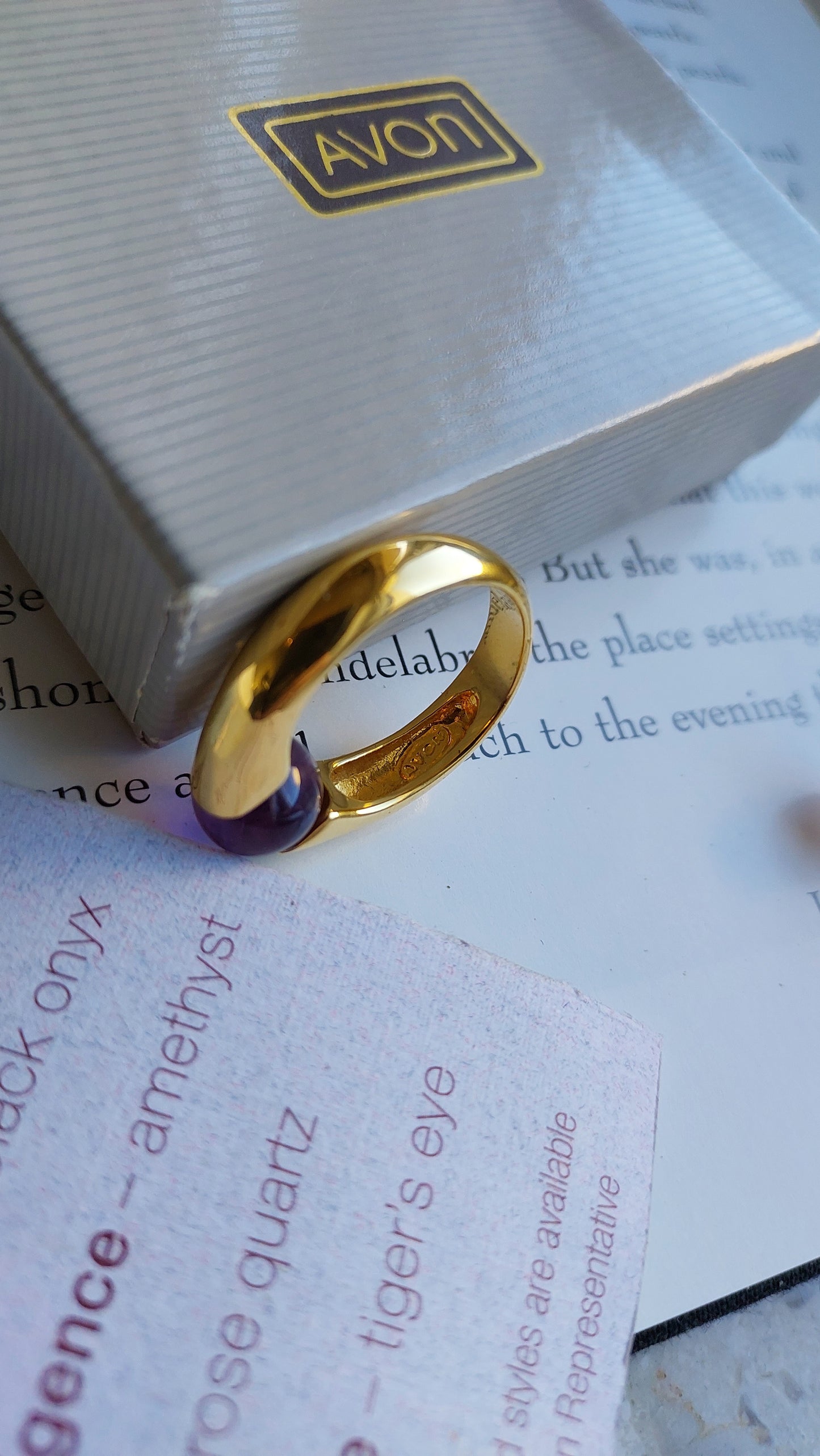 Pierścionek Avon