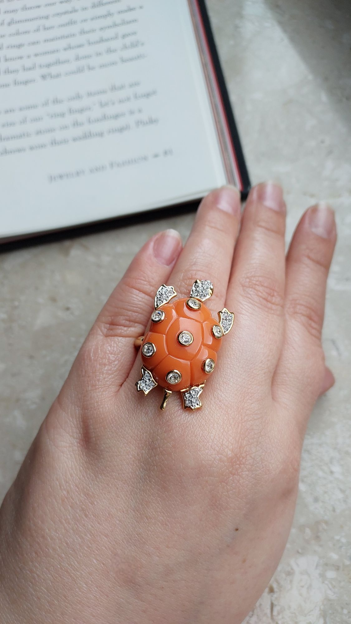 Pierścionek Kenneth Jay Lane (KJL)