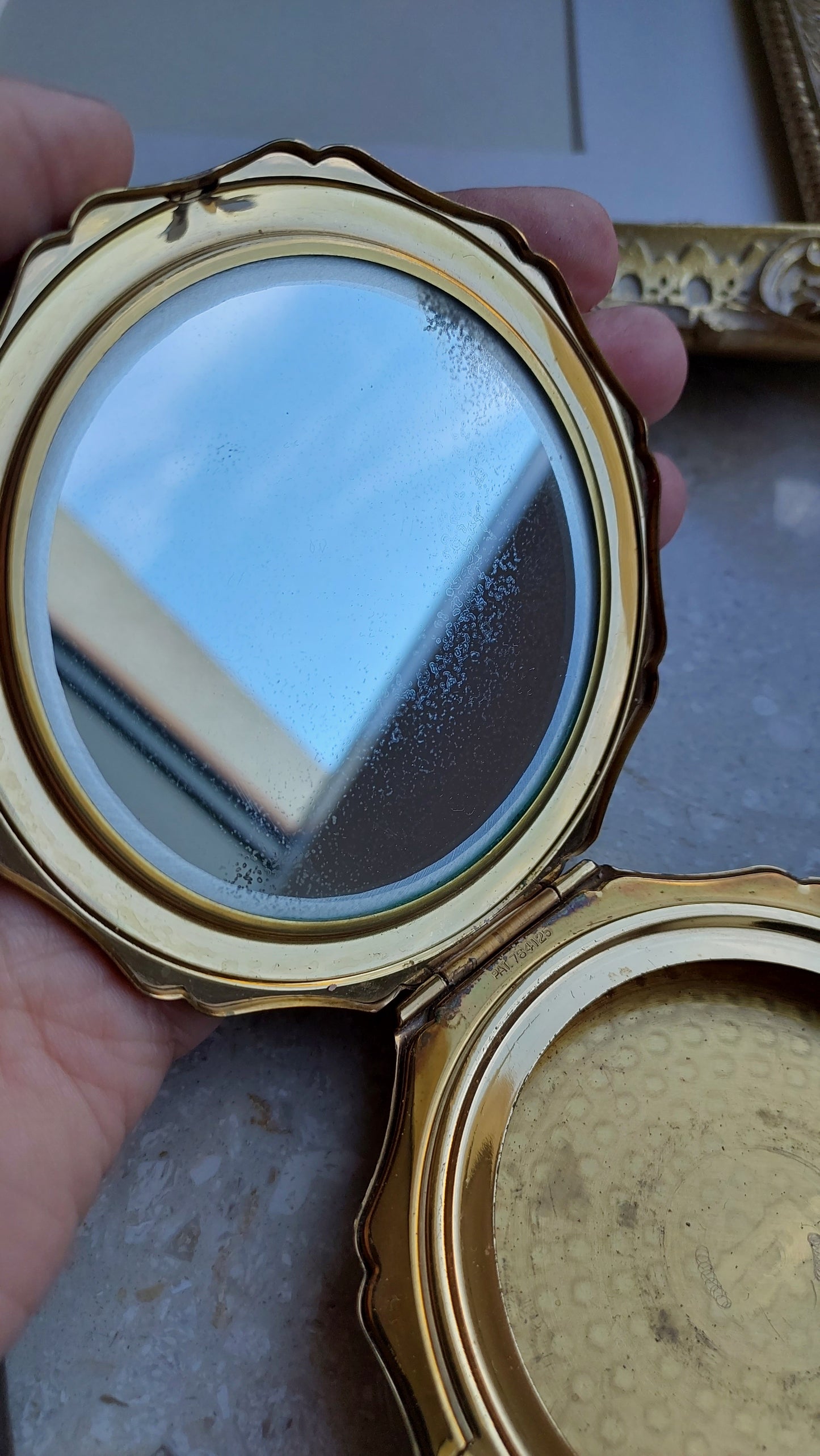 Puderniczka Stratton made in England