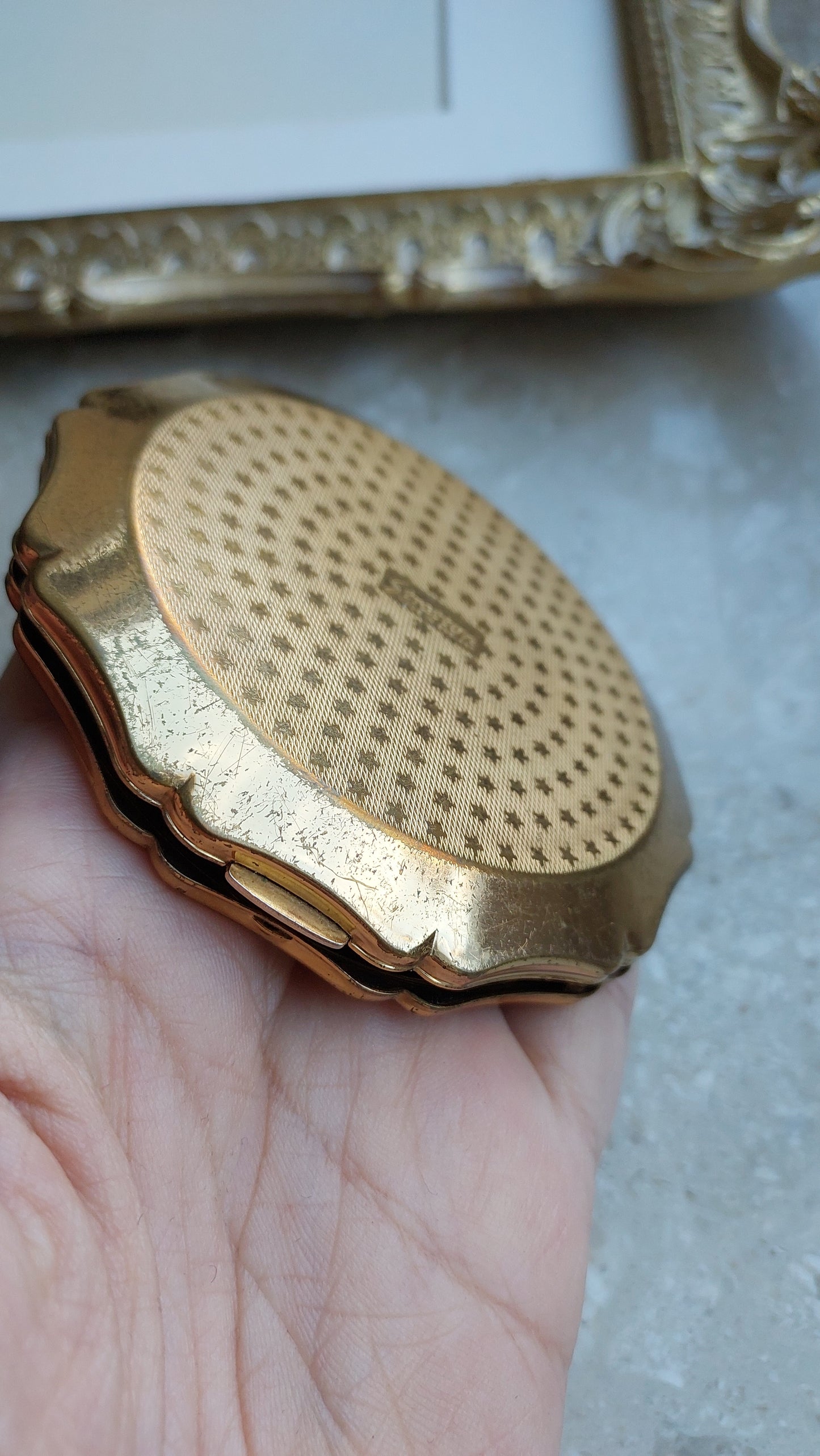 Puderniczka Stratton made in England