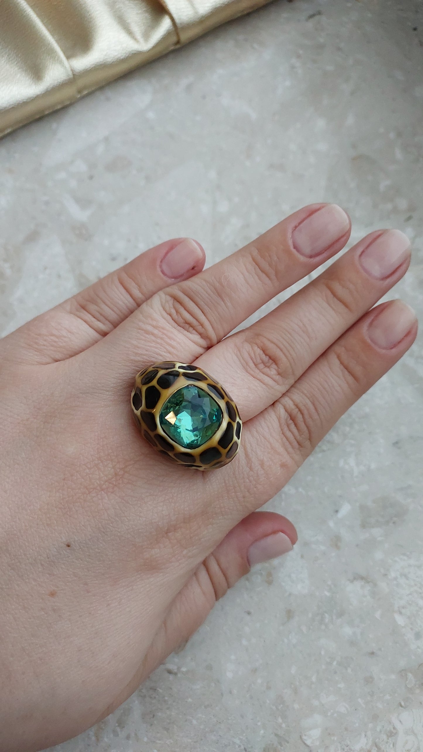 Pierścionek KJK w dużym rozmiarze — 22–22,5