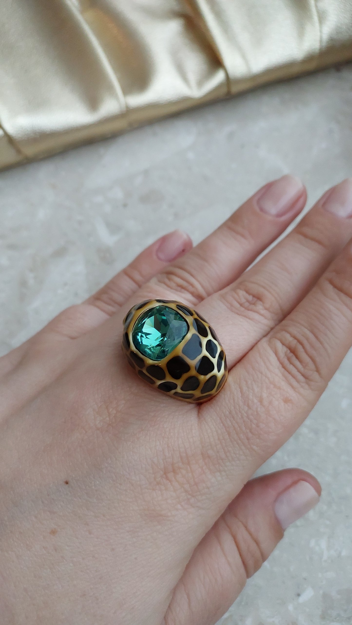 Pierścionek KJK w dużym rozmiarze — 22–22,5