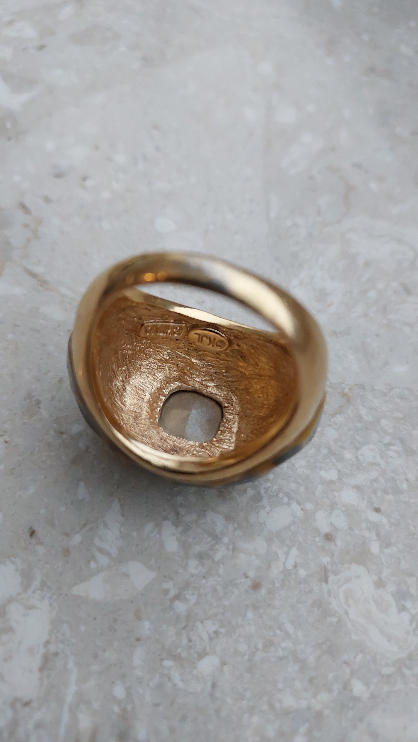 Pierścionek KJK w dużym rozmiarze — 22–22,5