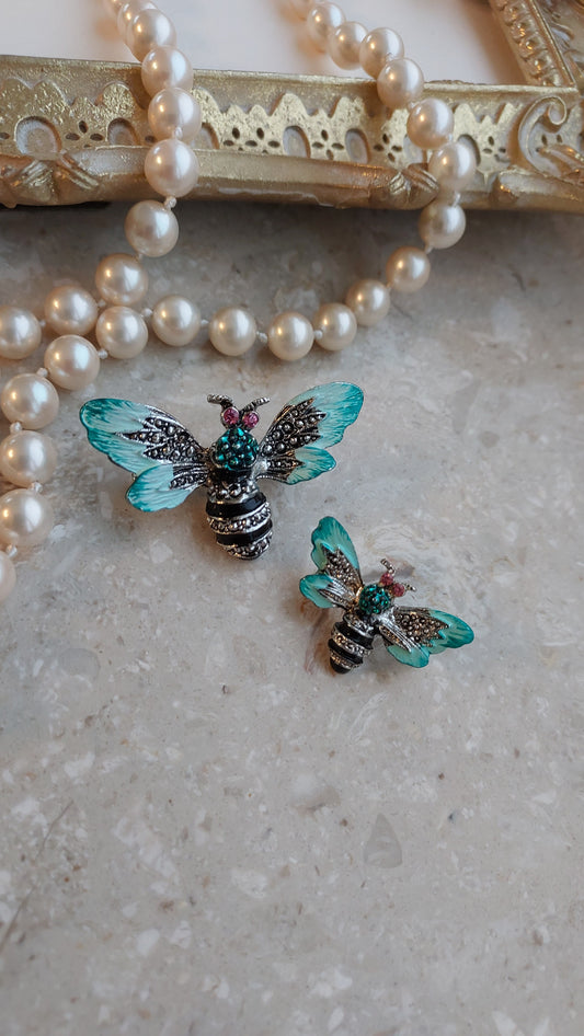 Zestaw broszek w kształcie pszczół