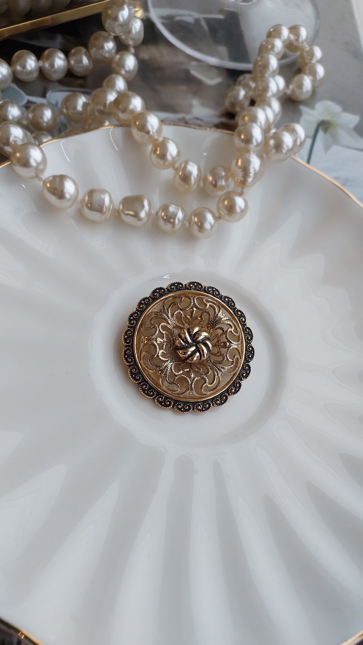 Dress clip W. Germany