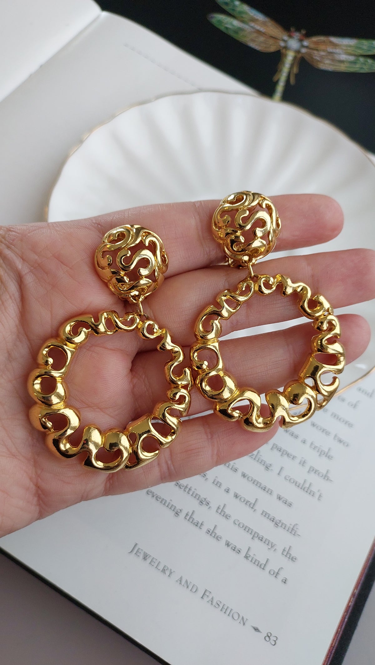 Klipsy vintage Avon z ażurowymi zawieszkami