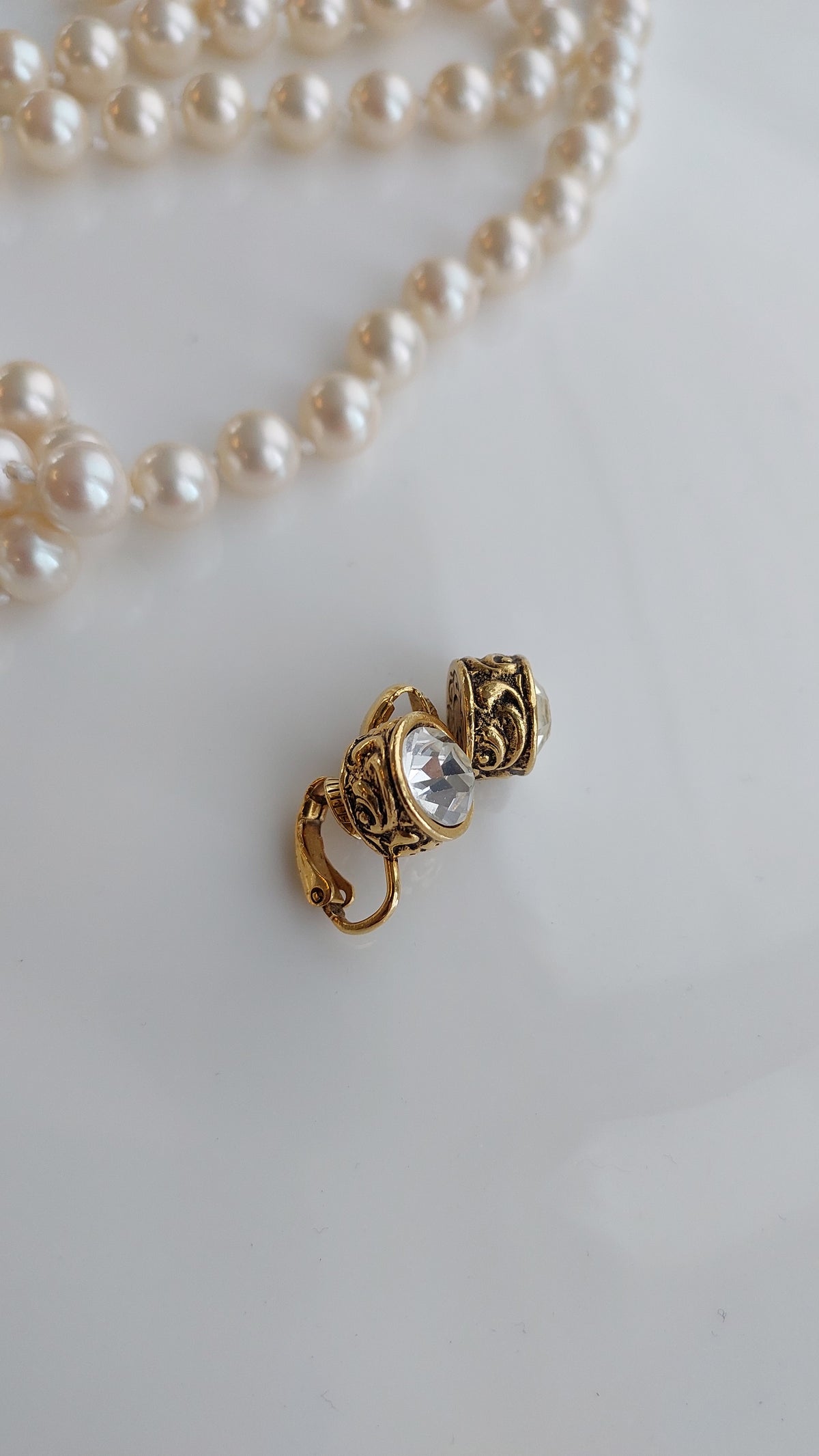 Miniaturowe klipsy 1928 Jewelry z przezroczystymi kryształami