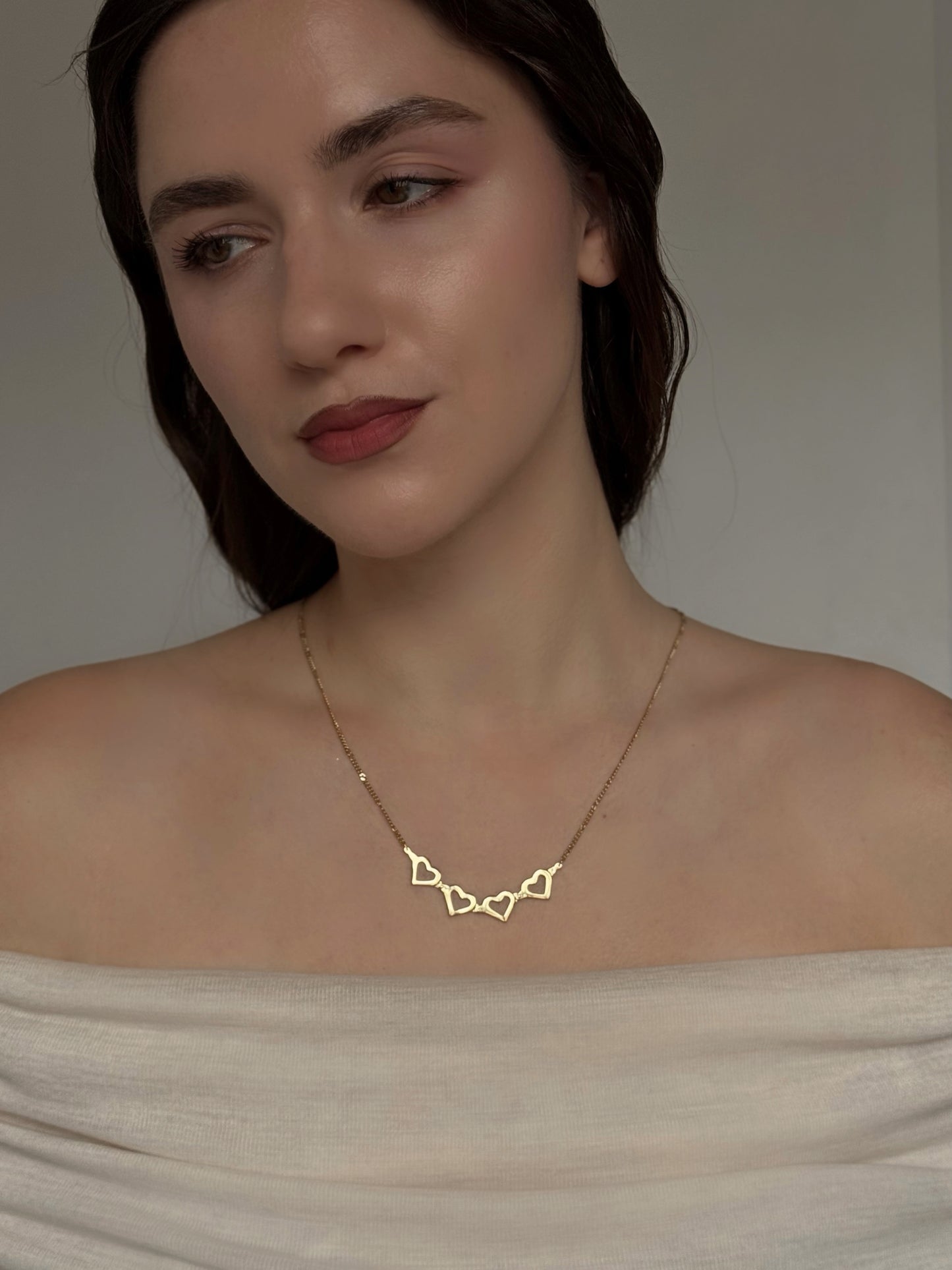 Naszyjnik Avon
